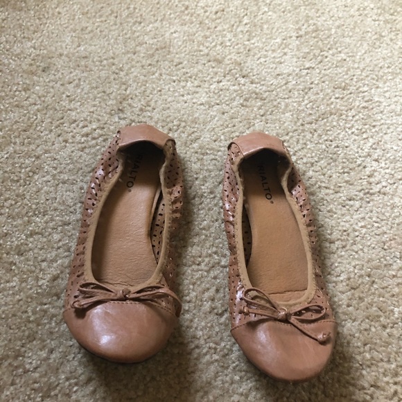 Brown/tan ballet flats - Picture 2 of 2